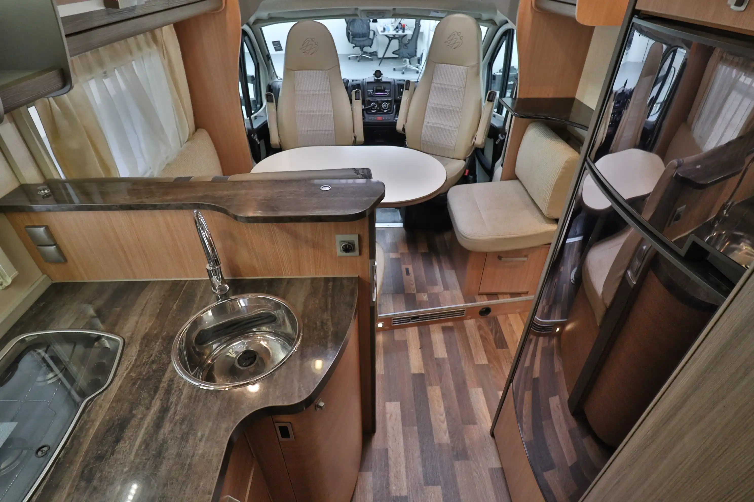 KNAUS SKY TI 700 MEG